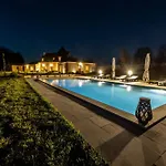 Domaine Le Rucher Des Combes 3*