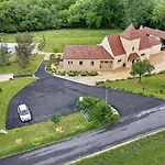 فندق مبيت وإفطار Domaine Le Rucher Des Combes Fleurac (Dordogne)