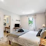 Domaine Le Rucher Des Combes فندق مبيت وإفطار 3*