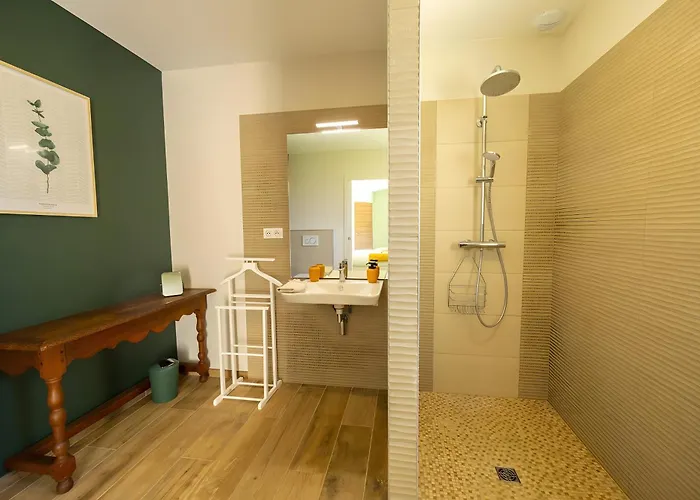 Domaine Le Rucher Des Combes